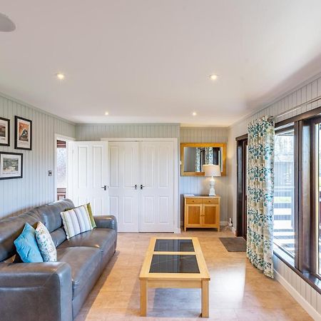 Bluebell Lodge 7 With Hot Tub Newton Stewart Exterior foto