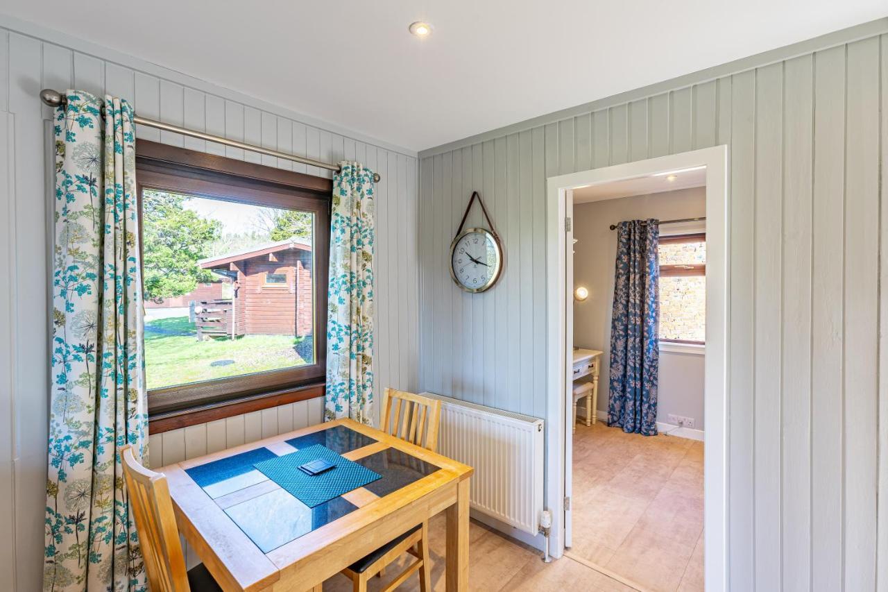 Bluebell Lodge 7 With Hot Tub Newton Stewart Exterior foto